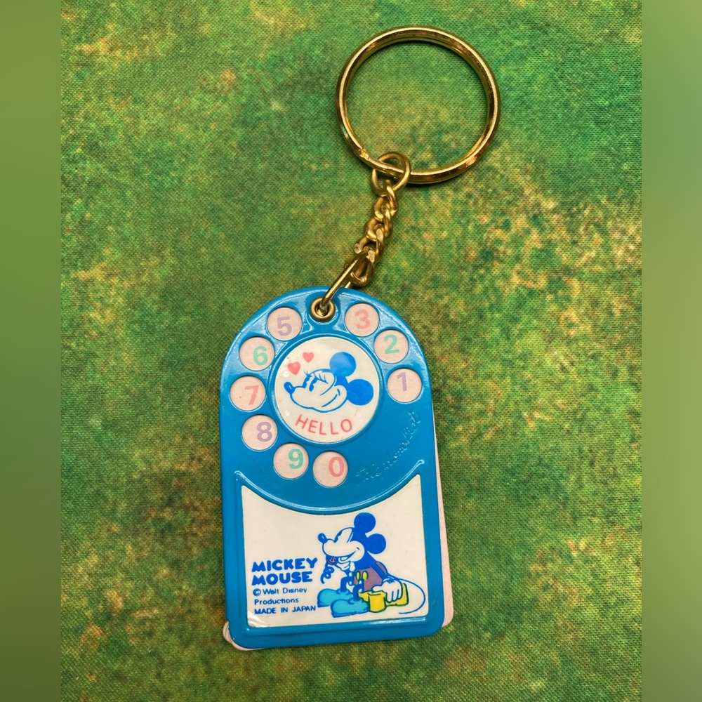 Vintage Mickey Mouse Minnie Keychain Phone Book 70s like new.